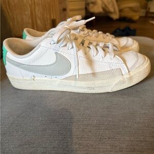 Nike White and Light Gray Sneakers with Green Accent